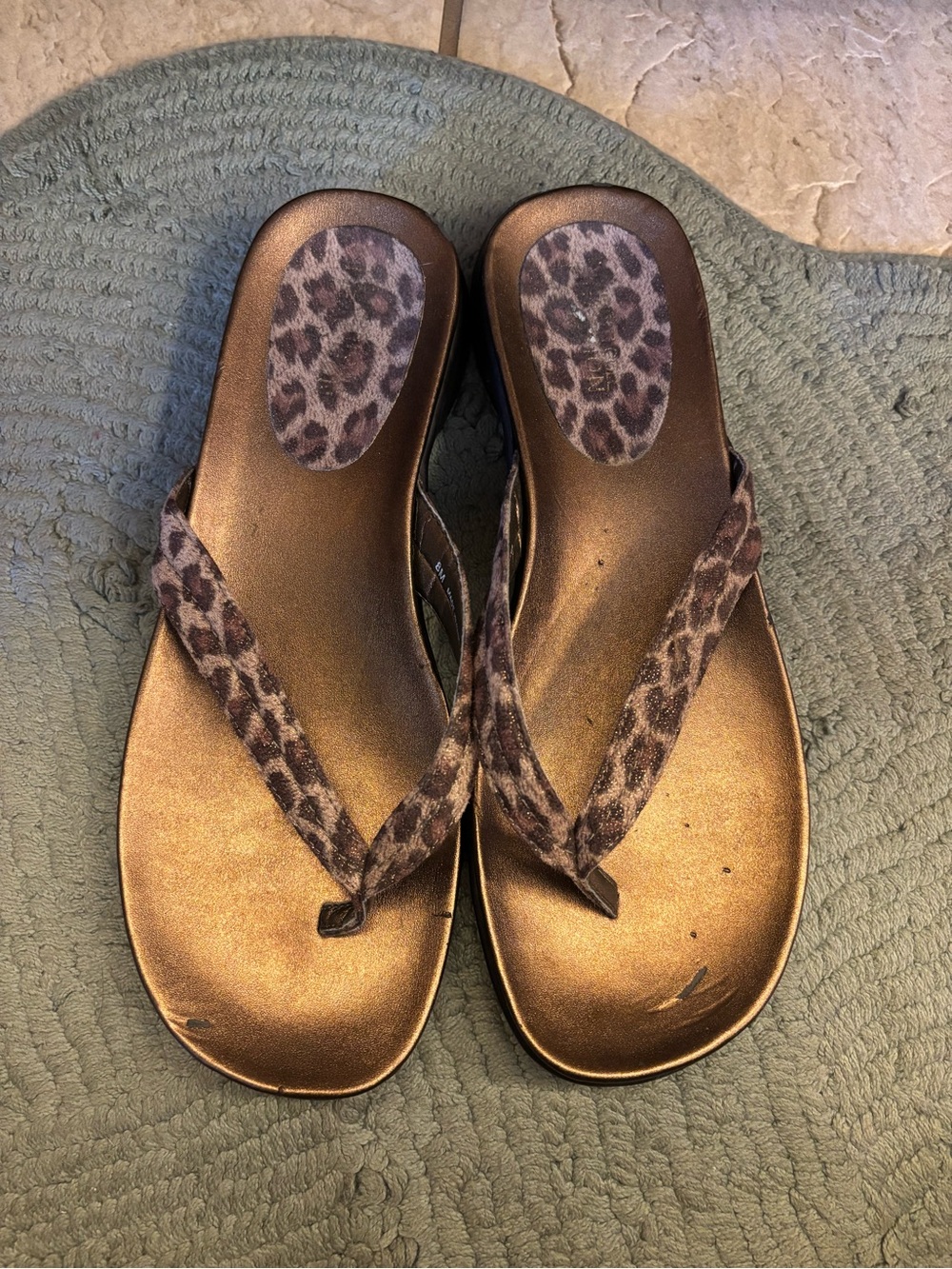 Kenneth Cole Reaction Women's Leopard Print Flat Sandals